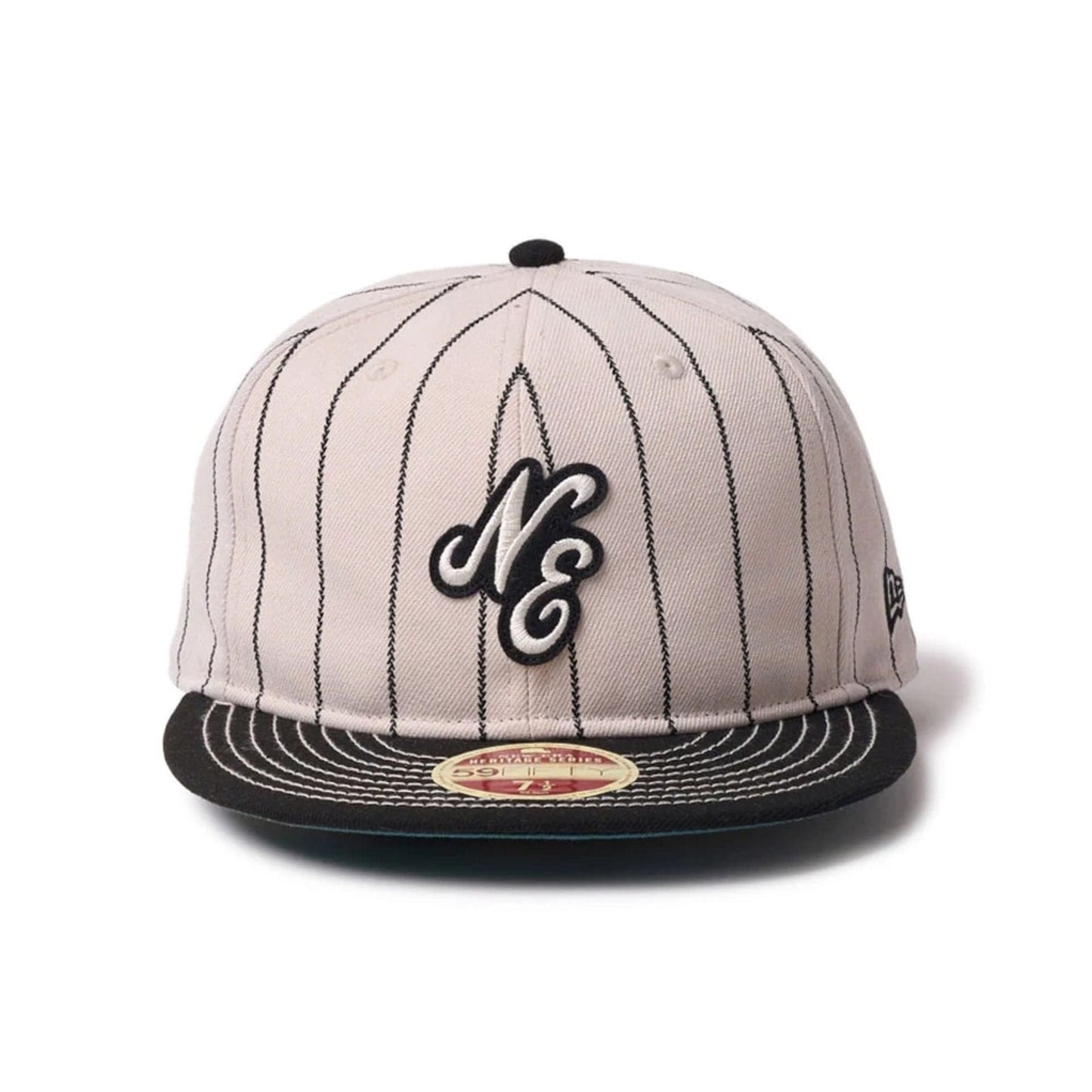 This is a New Era Heritage Stripe Black 59FIFTY Fitted Cap 2