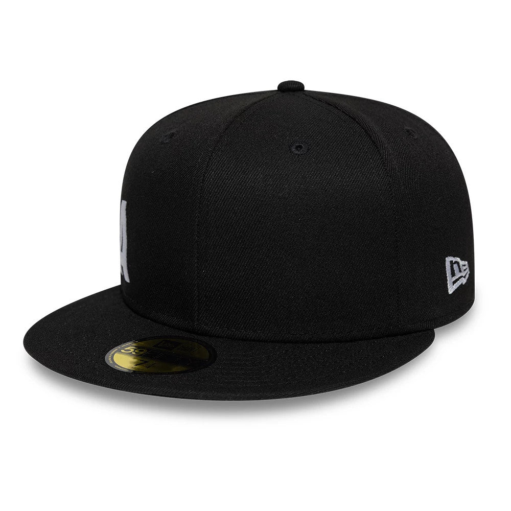 Pictured is this New Era Side Hit 59FIFTY Fitted cap in black. 5
