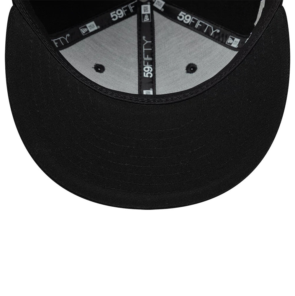 Pictured is this New Era Side Hit 59FIFTY Fitted cap in black. 7