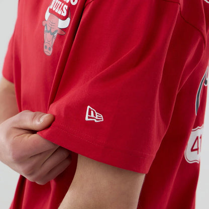 The model is wearing this NBA logo Chicago Bulls T-Shirt in red. 6