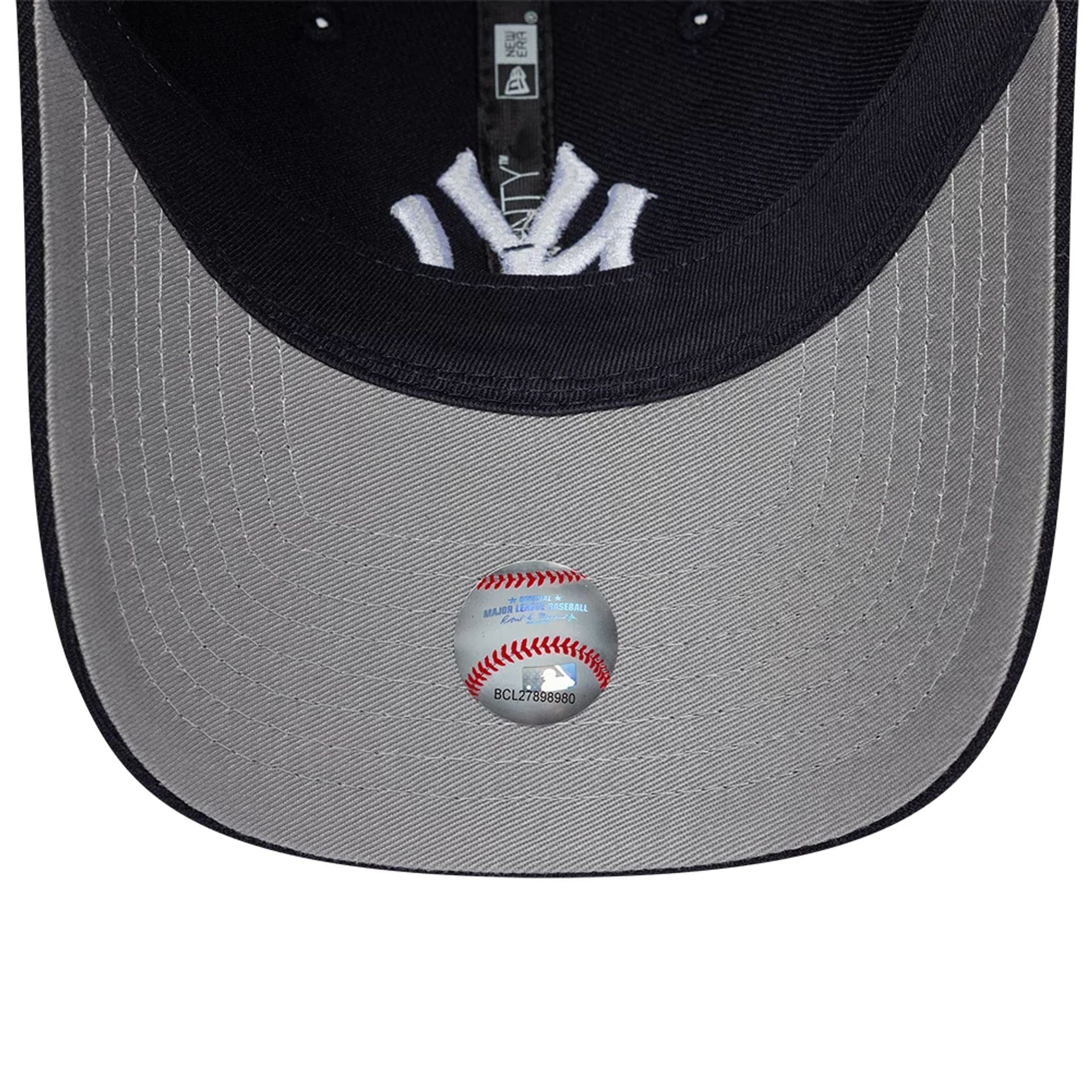 Pictured is this MLB Wool New York Yankees 9TWENTY Adjustable cap in navy. 2