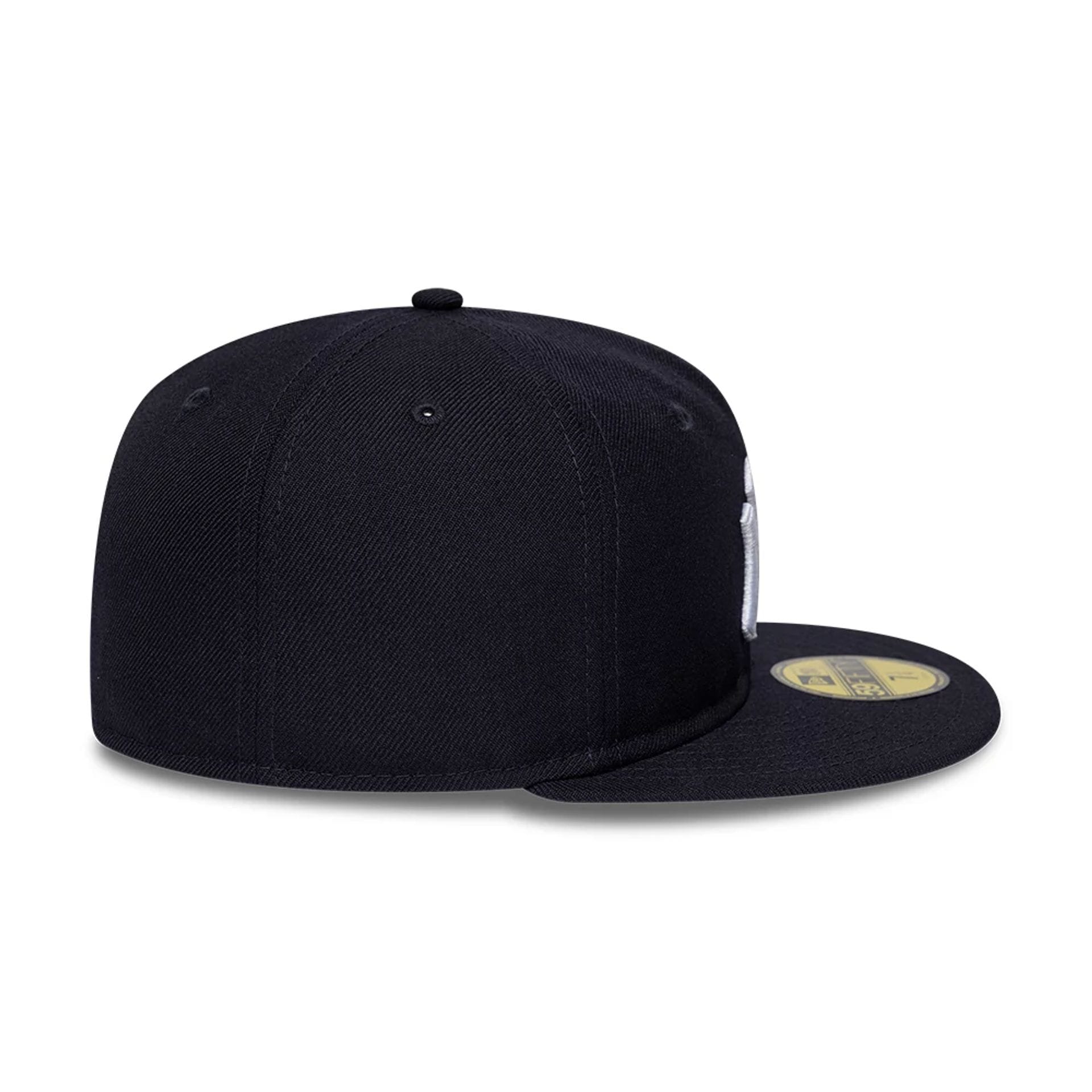 Pictured is this MLB Soft Buckram New York Yankees 59FIFTY Fitted cap in navy. 6