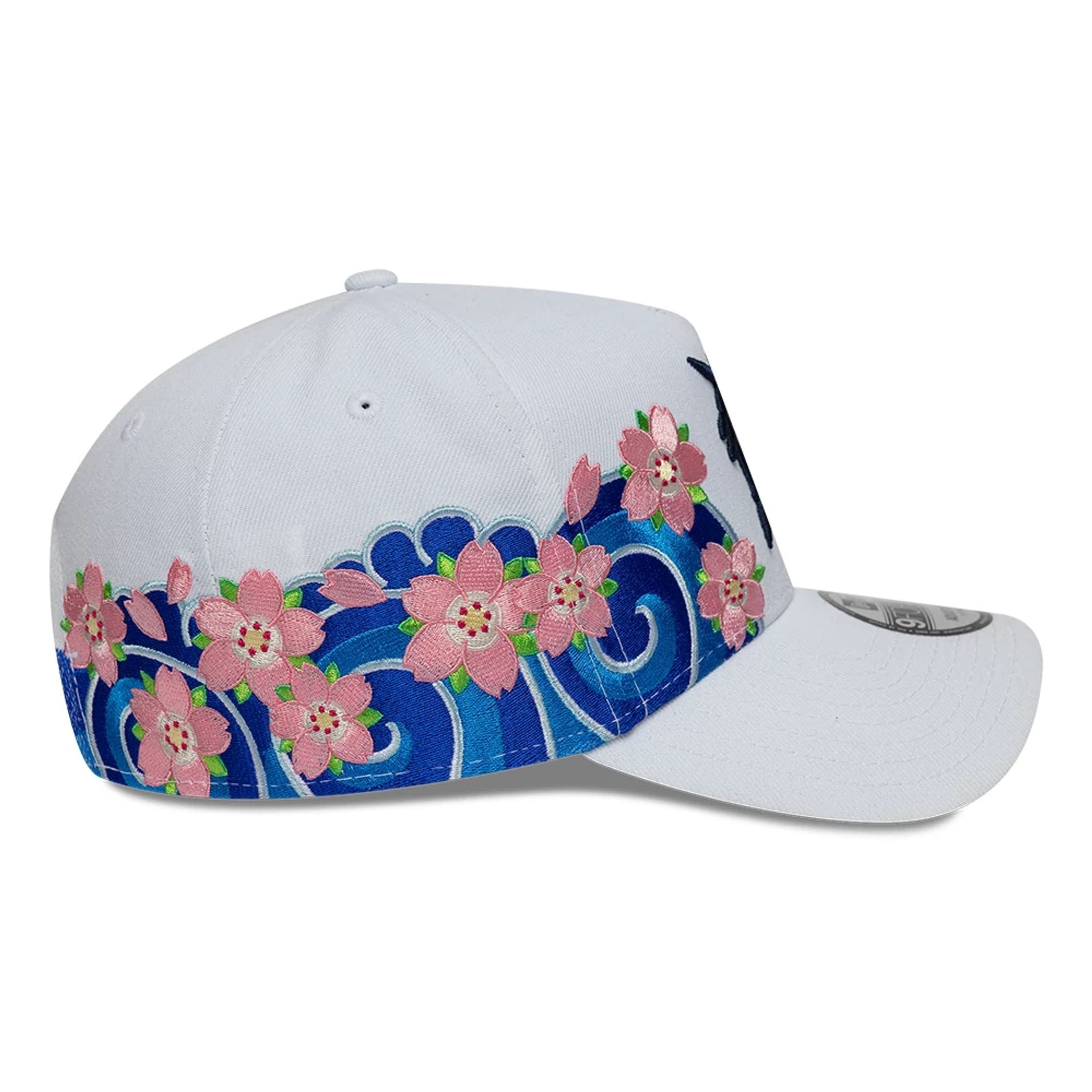 Pictured is this MLB Sakura Detroit Tigers 9FORTY A-Frame cap in white. 6
