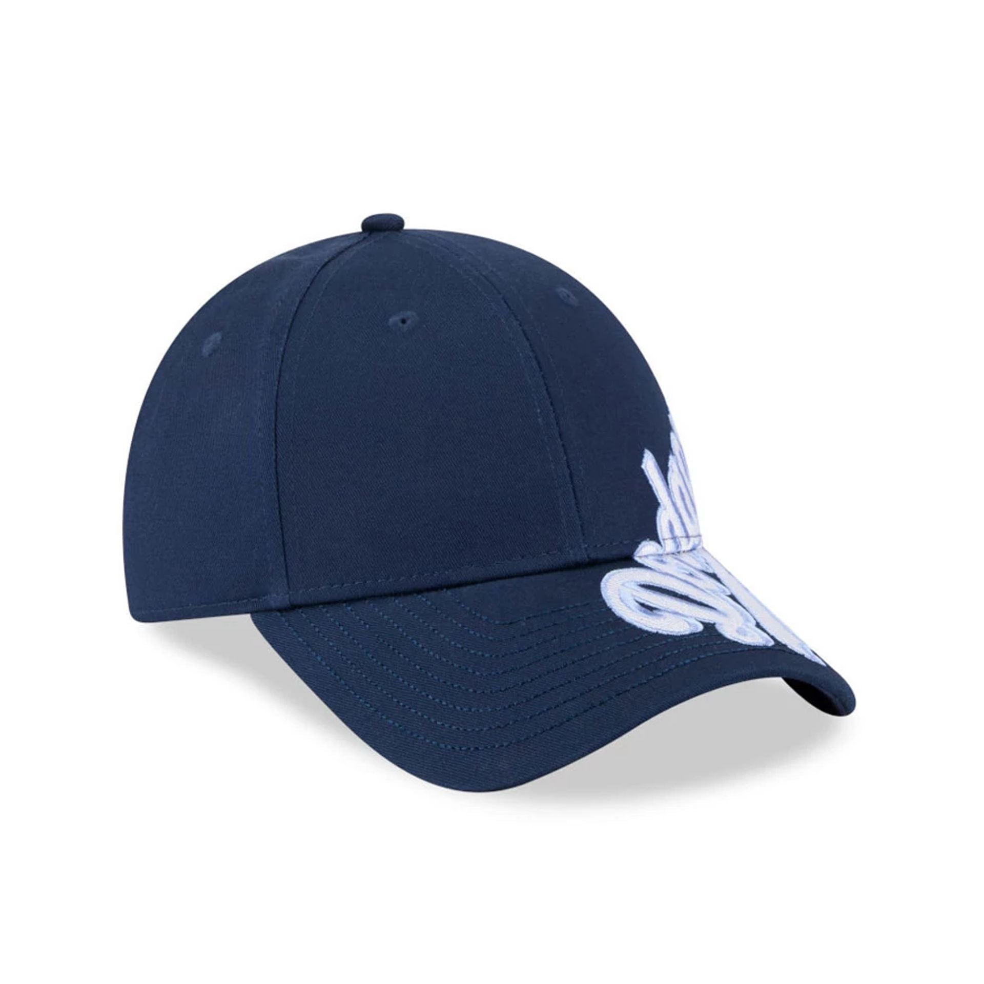 Pictured is this MLB Mix League LA Dodgers 9FORTY cap in dark blue. 3