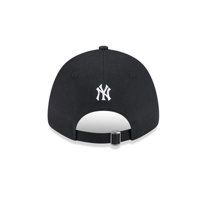 Pictured is this MLB Mix League New York Yankees 9FORTY cap in black. 4