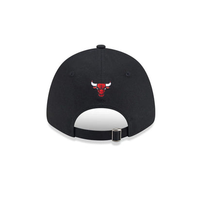 Pictured is this NBA Mix League Chicago Bulls 9FORTY cap in black. 4