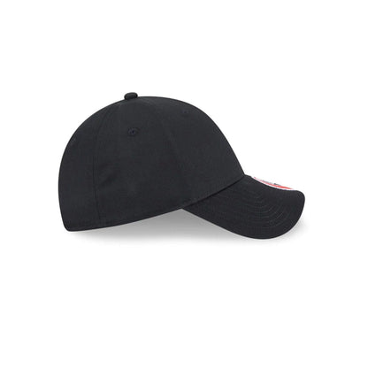 Pictured is this NBA Mix League Chicago Bulls 9FORTY cap in black. 6