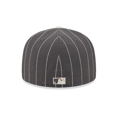 Pictured is this MLB Stripes San Francisco Giants 59FIFTY Fitted cap in dark grey. 7