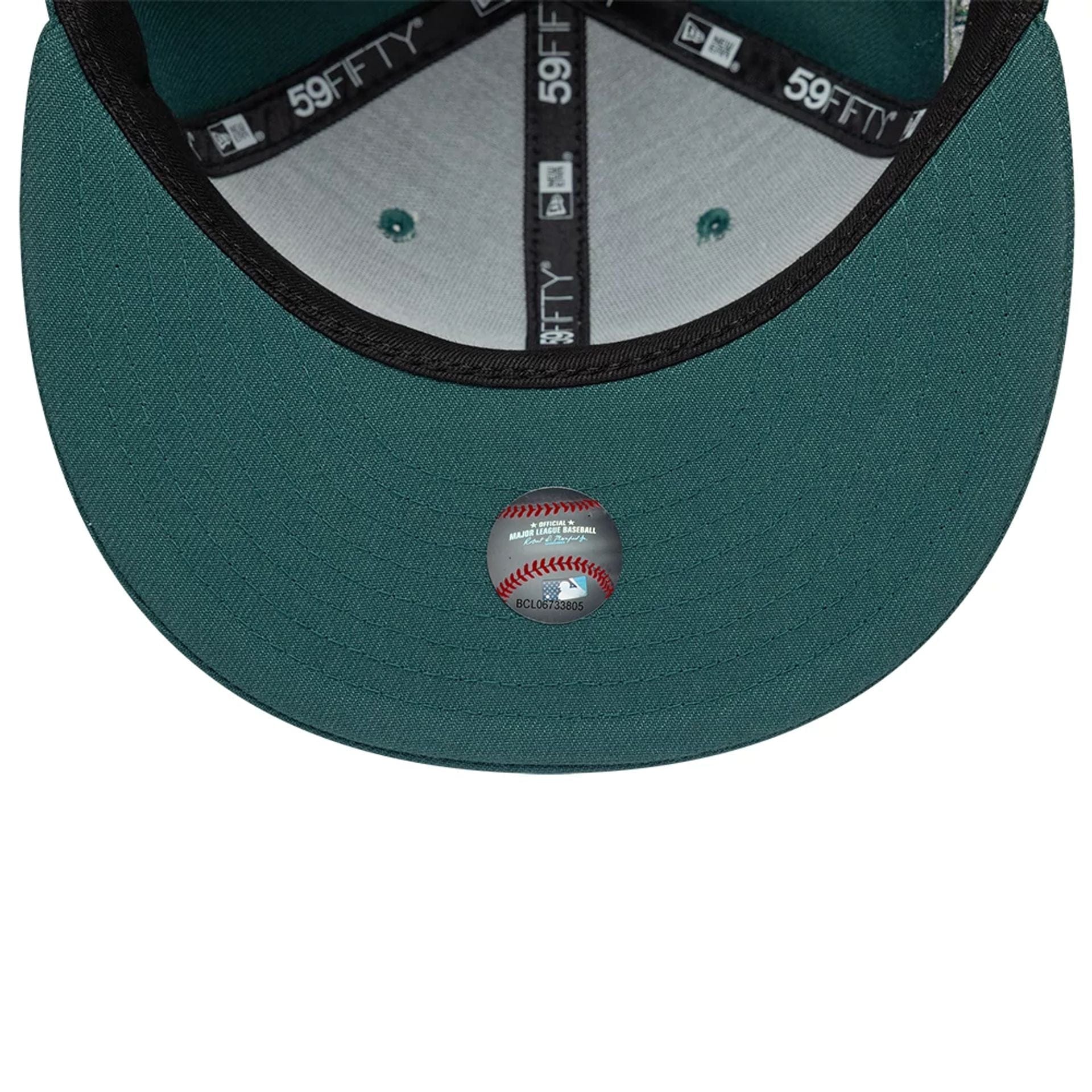 Pictured is this MLB Garden San Francisco Giants 59FIFTY Fitted cap in dark green. 7