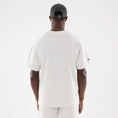 The model is wearing this MLB Comfort New York Yankees T-Shirt in grey. 2