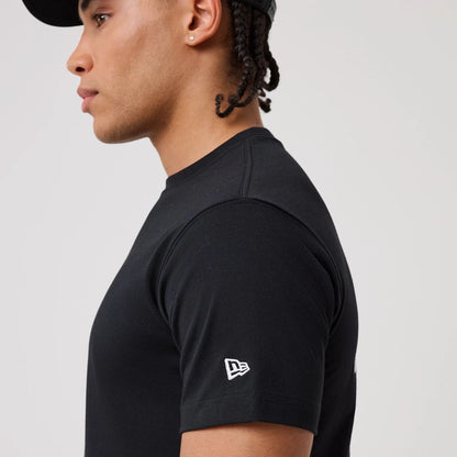 The model is wearing this Powerpuff Girls T-Shirt in black. 7