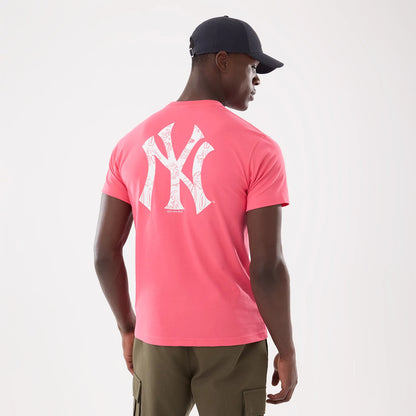 The model is wearing this MLB Resort New York Yankees T-Shirt in pink. 2