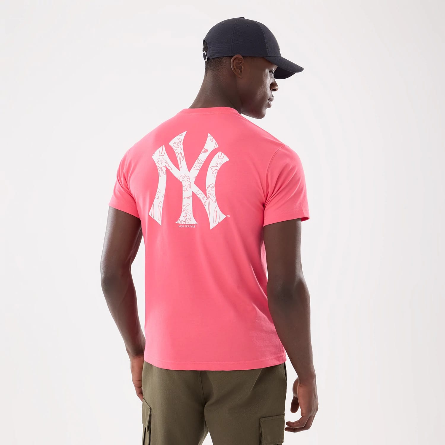 The model is wearing this MLB Resort New York Yankees T-Shirt in pink. 2