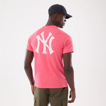 The model is wearing this MLB Resort New York Yankees T-Shirt in pink. 2