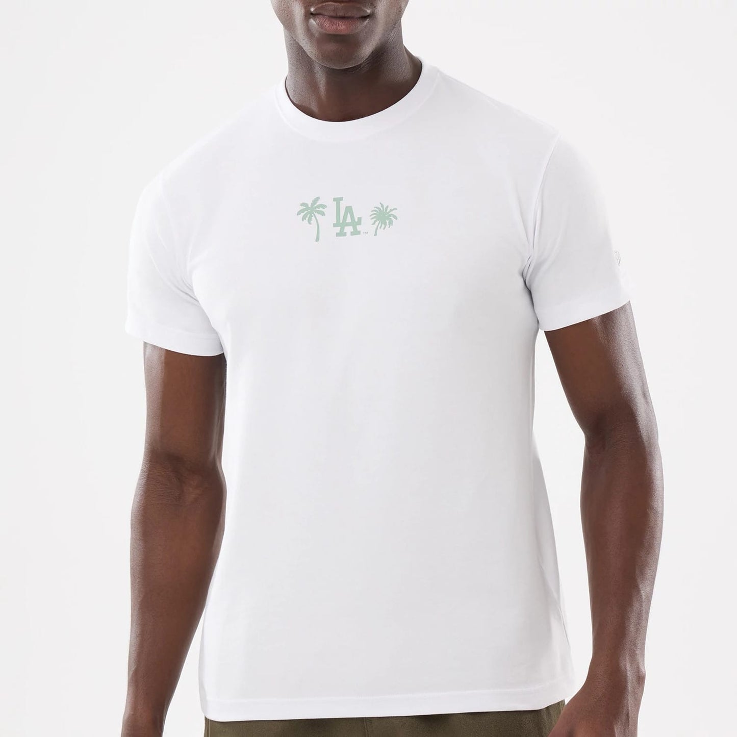 The model is wearing this MLB Resort LA Dodgers T-Shirt in white. 5