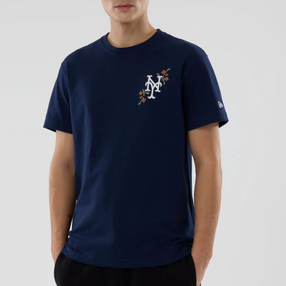 The model is wearing this MLB Garden New York Mets T-Shirt in blue. 5