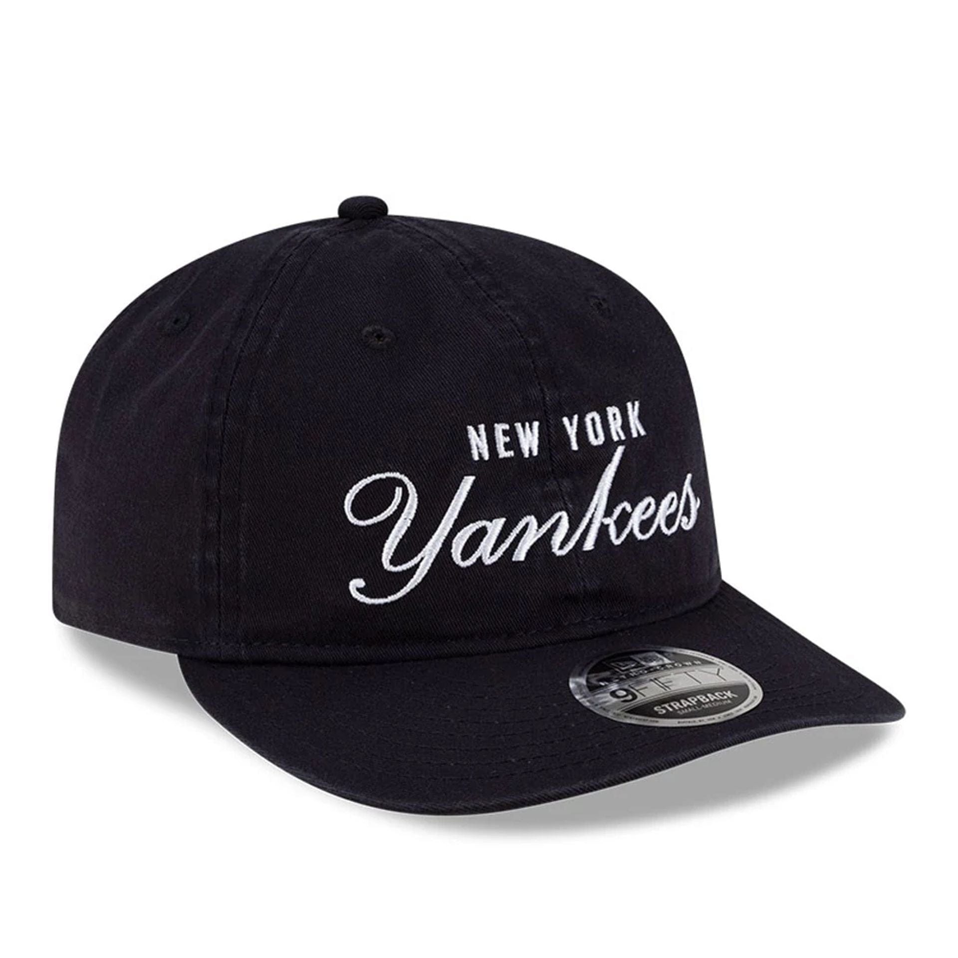 Pictured is this Thisisneverthat X MLB New York Yankees Retro Crown 9FIFTY cap in navy. 3
