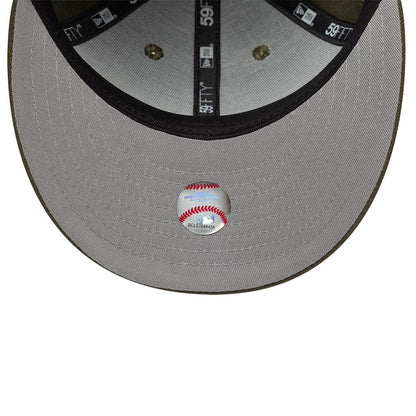 Pictured is this MLB College Varsity Seattle Mariners Low Profile 59FIFTY Fitted cap in dark green. 2