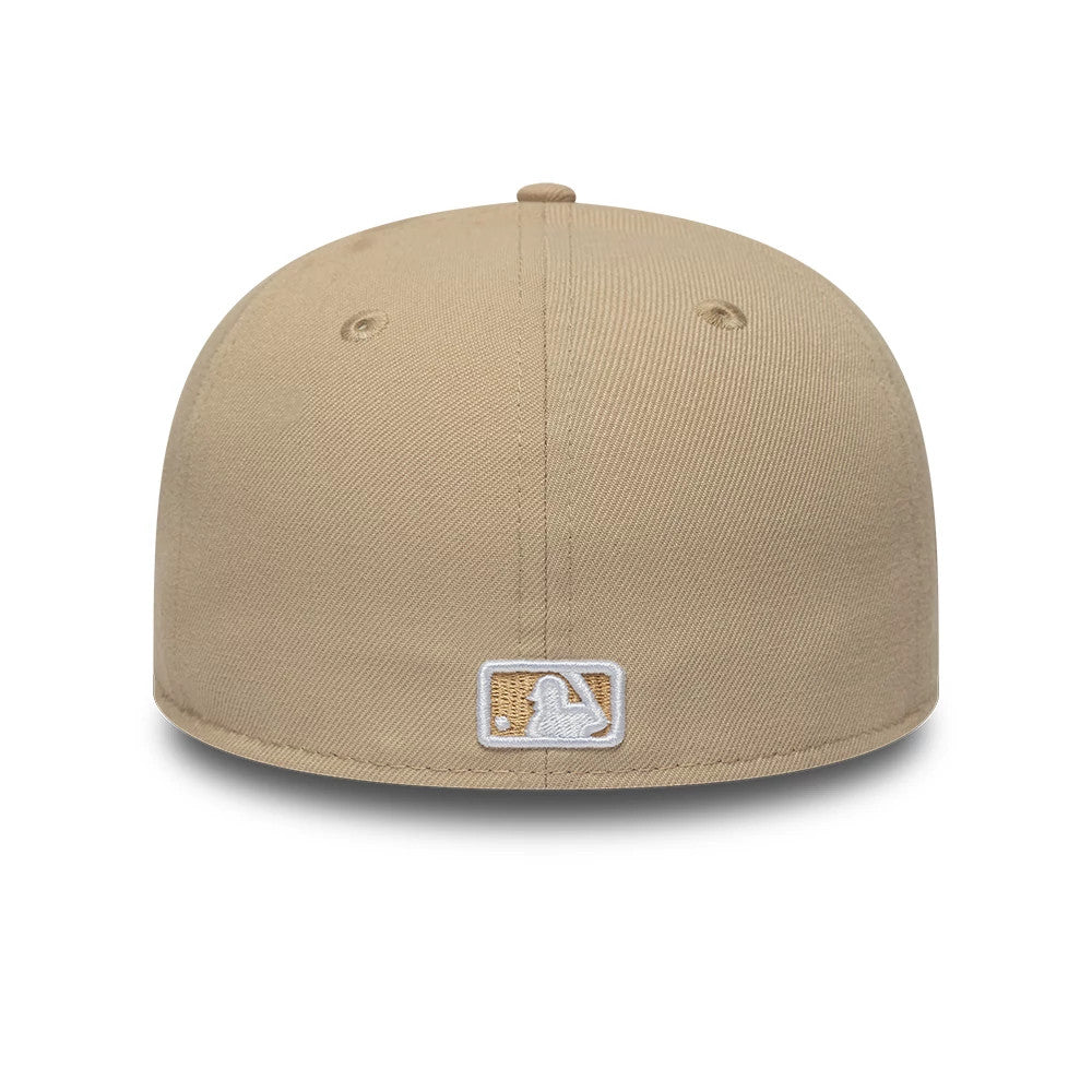 Pictured is this MLB College Varsity New York Yankees Low Profile 59FIFTY Fitted cap in beige. 7
