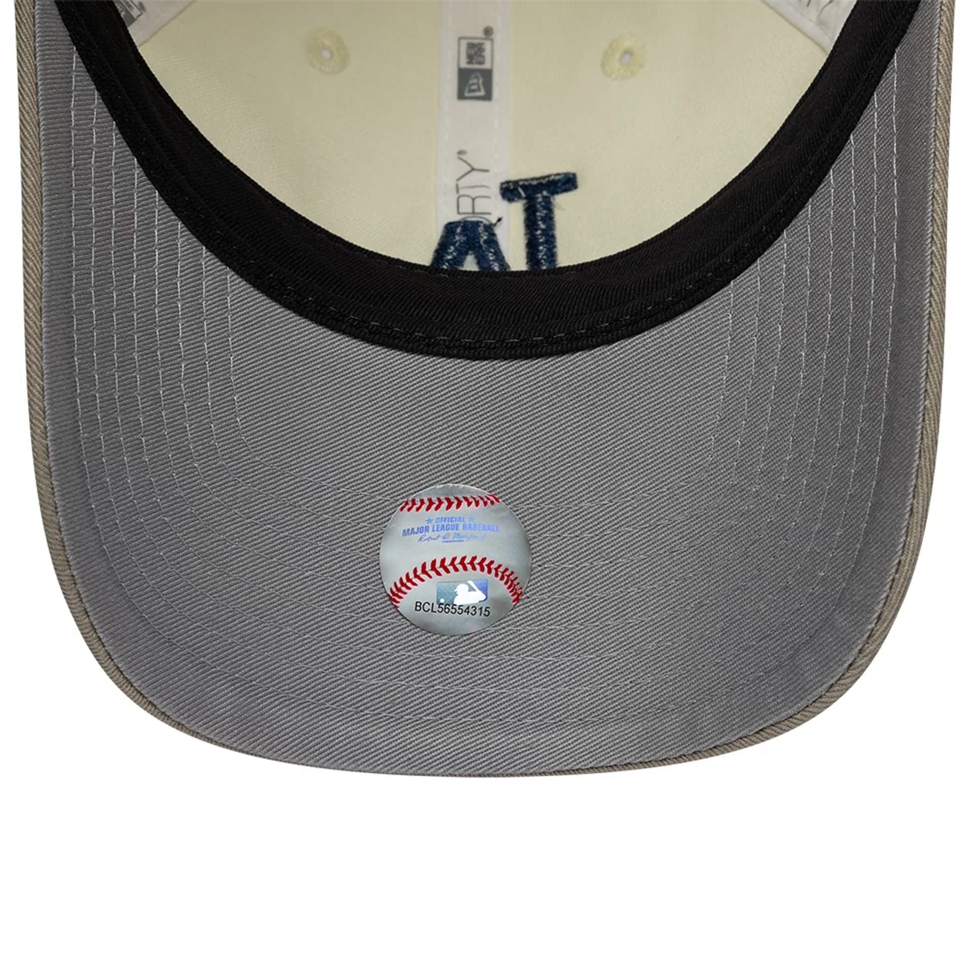 Pictured is this MLB LA Dodgers 9FORTY Unstructured cap in Cream. 2