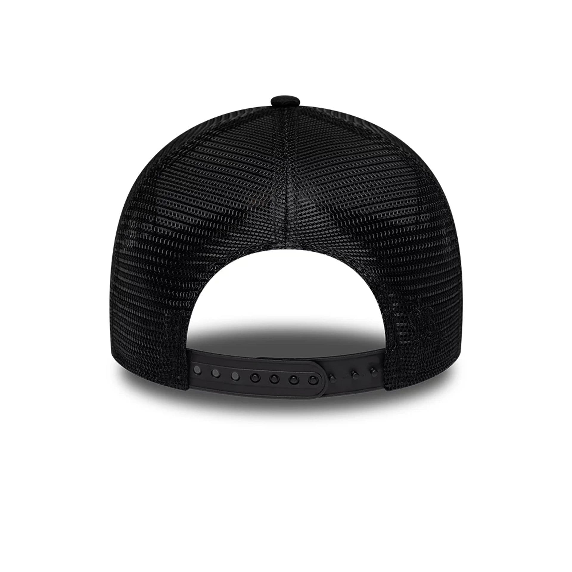 Pictured is this New Era Paisley Emblem 9FORTY A-Frame Trucker cap in black. 6