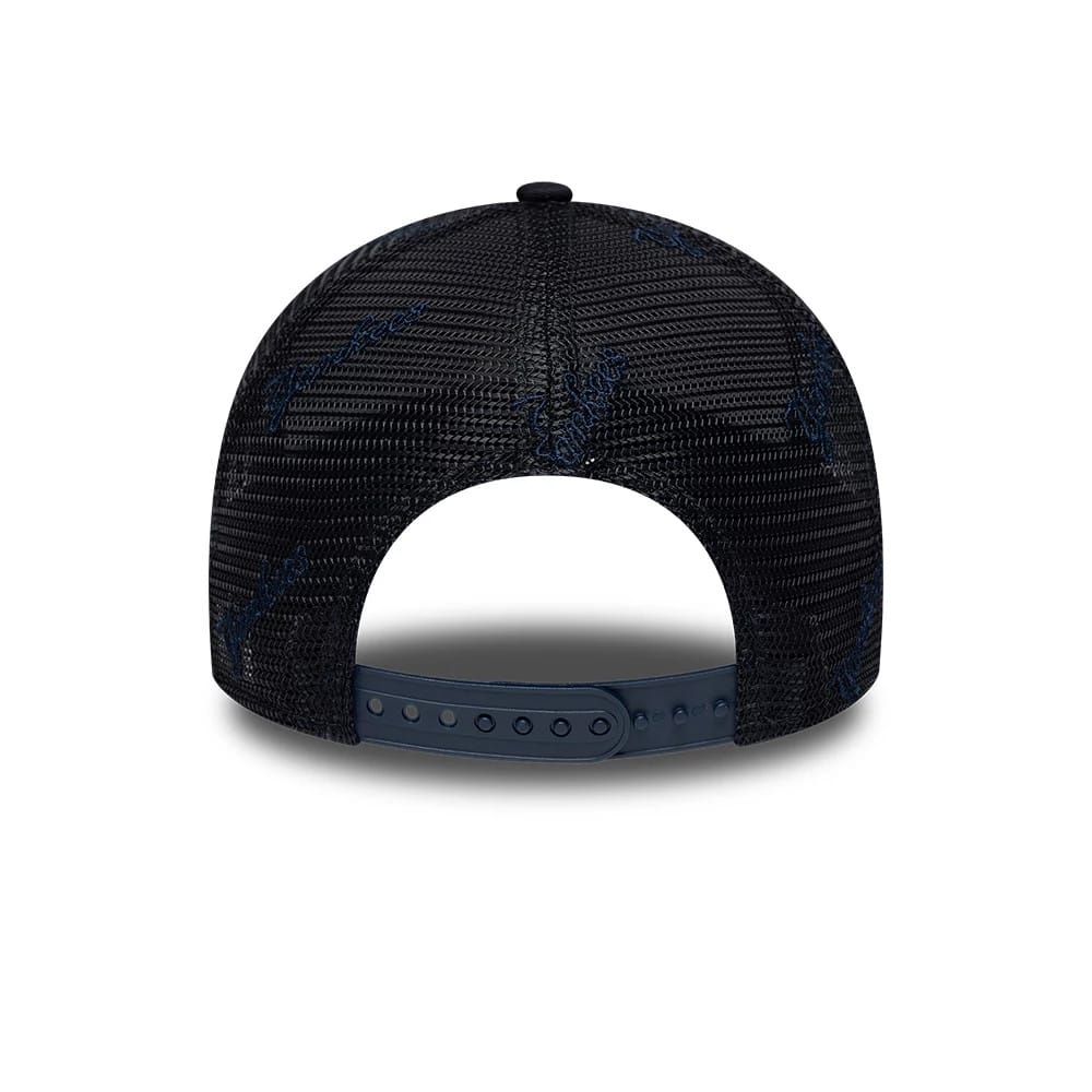 Pictured is this MLB Mesh New York Yankees 9FORTY A-Frame Trucker cap in navy. 4