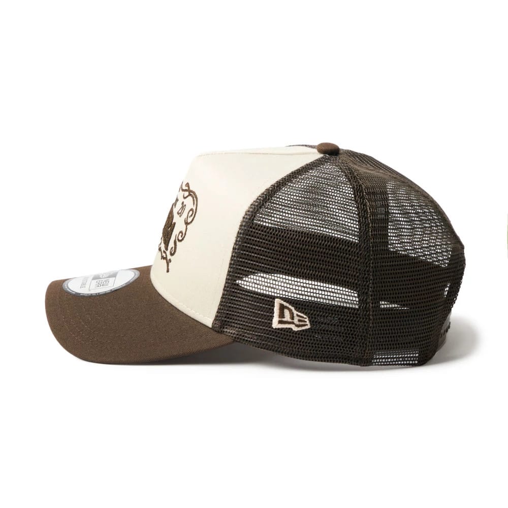 Pictured is this New Era Frame Logo 9FORTY A-Frame Trucker cap in Dark Brown. 5