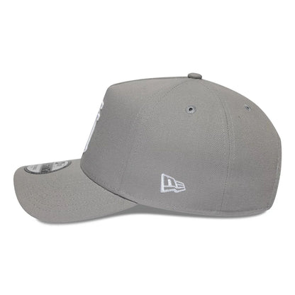 Pictured is this MLB Upside Down LA Dodgers 9FORTY A-Frame cap in grey. 4