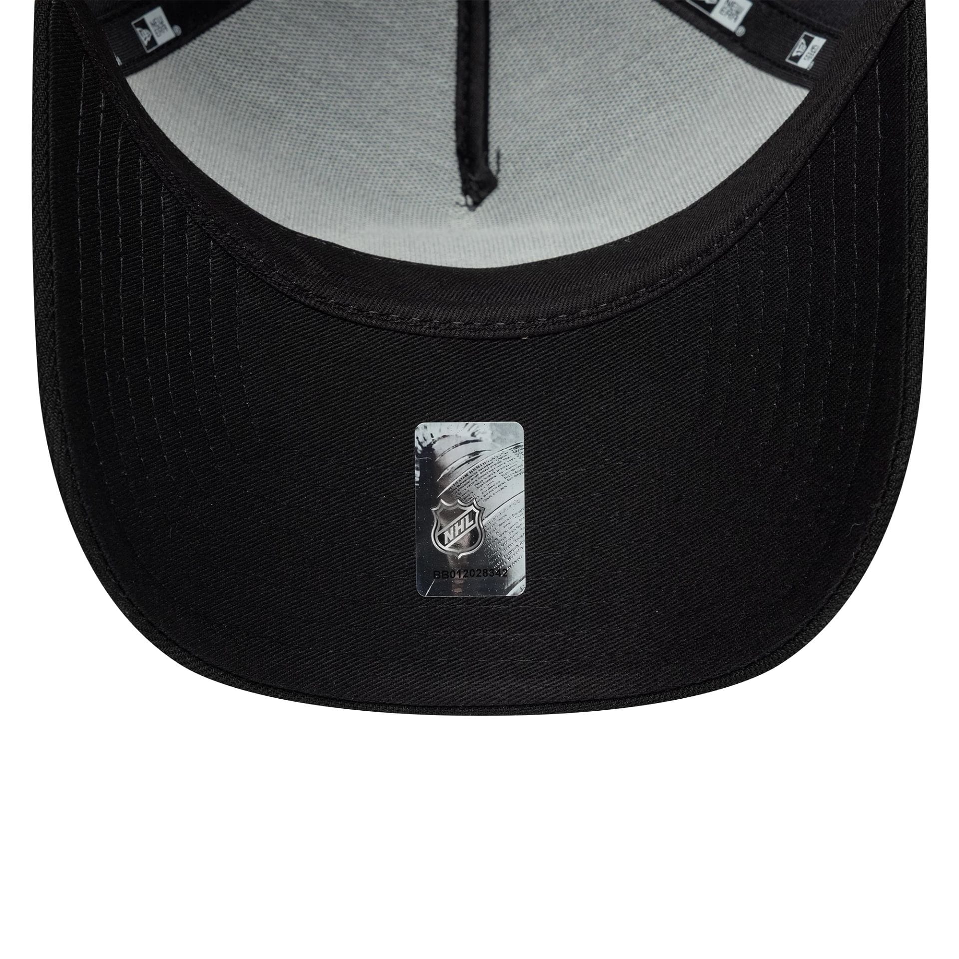 Pictured is this NHL Chicago Blackhawks 9FORTY A-Frame cap in dark grey. 7