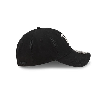 Pictured is this MLB Visor Logo LA Dodgers 9TWENTY Adjustable cap in black. 5