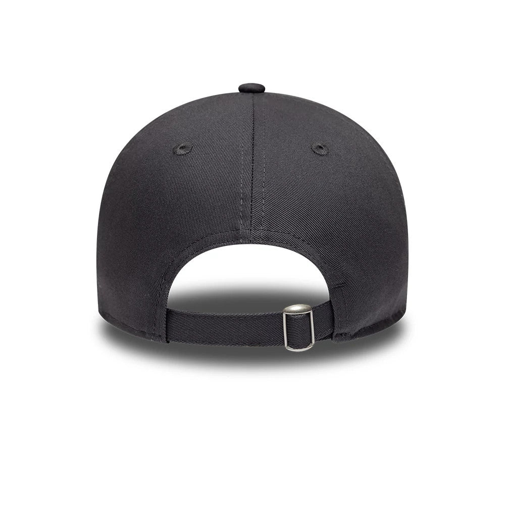 Pictured is this New Era Sakura Nagashi 9TWENTY cap in dark grey. 5
