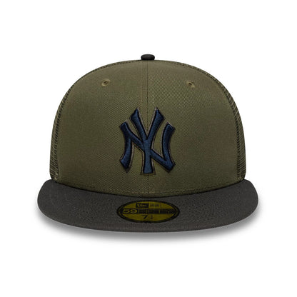 Pictured is this MLB Hydrangea New York Yankees 59FIFTY Fitted cap in green. 3