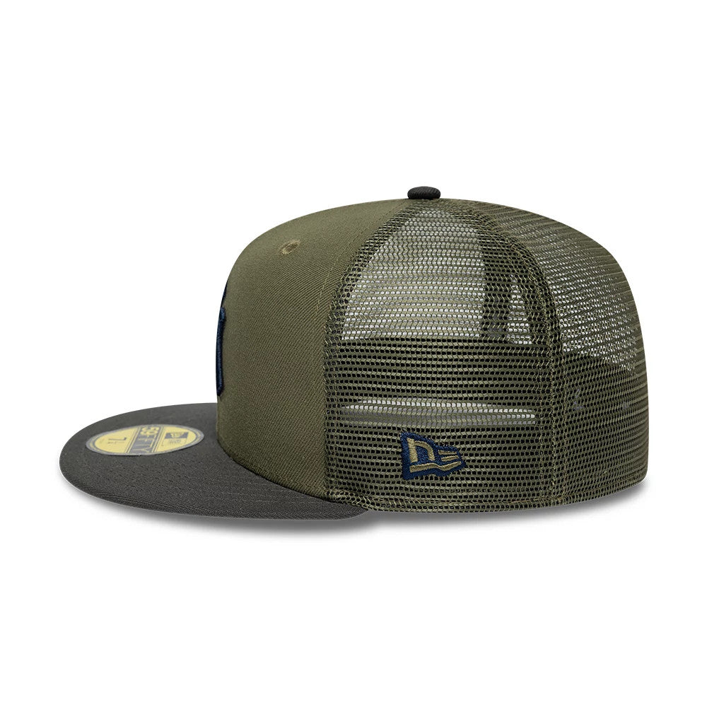 New York Yankees MLB Hydrangea Green New Era 59FIFTY Fitted Cap, side view showing dark mesh on the crown with a navy New Era flag logo on the left side and a grey visor with a gold 59FIFTY size sticker.