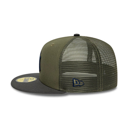 New York Yankees MLB Hydrangea Green New Era 59FIFTY Fitted Cap, side view showing dark mesh on the crown with a navy New Era flag logo on the left side and a grey visor with a gold 59FIFTY size sticker.