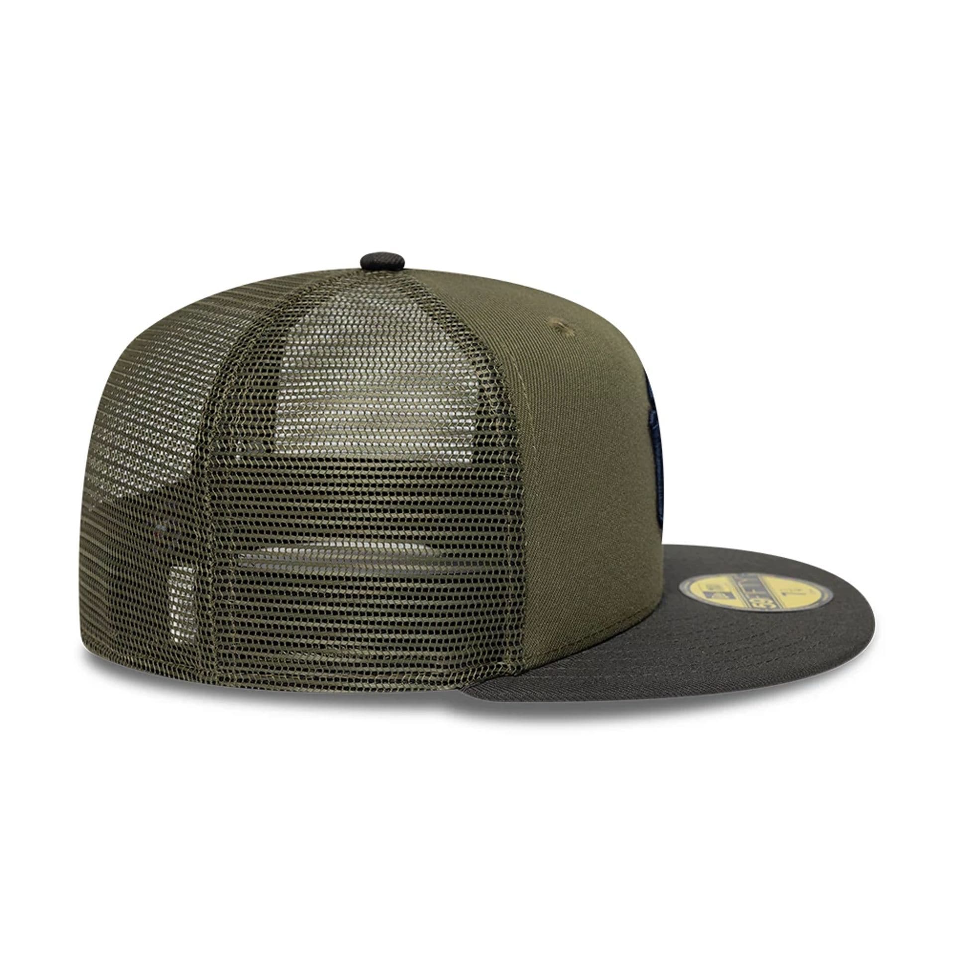 Pictured is this MLB Hydrangea New York Yankees 59FIFTY Fitted cap in green. 7