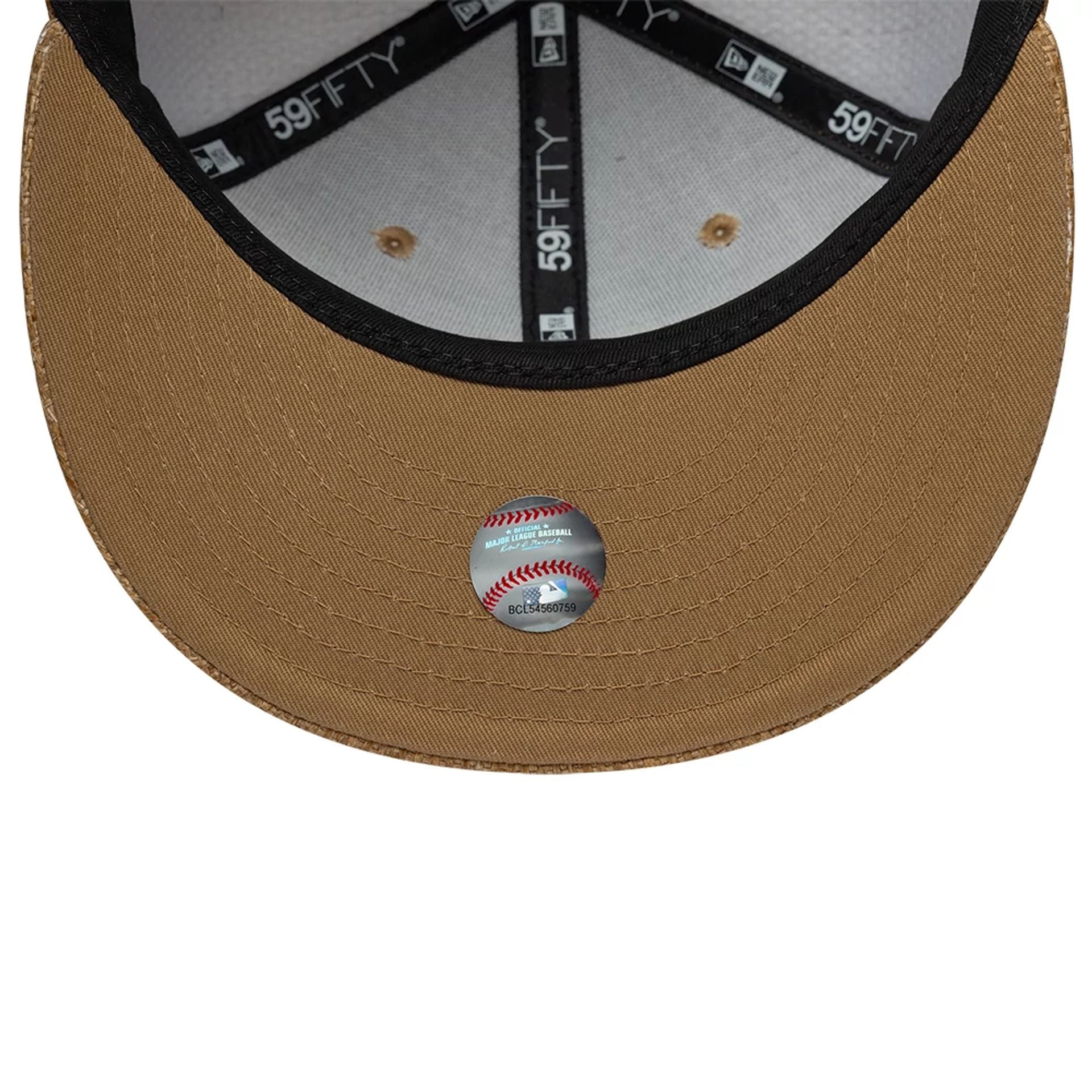 Pictured is this MLB Straw San Diego Padres 59FIFTY Fitted cap in Dark Beige. 5