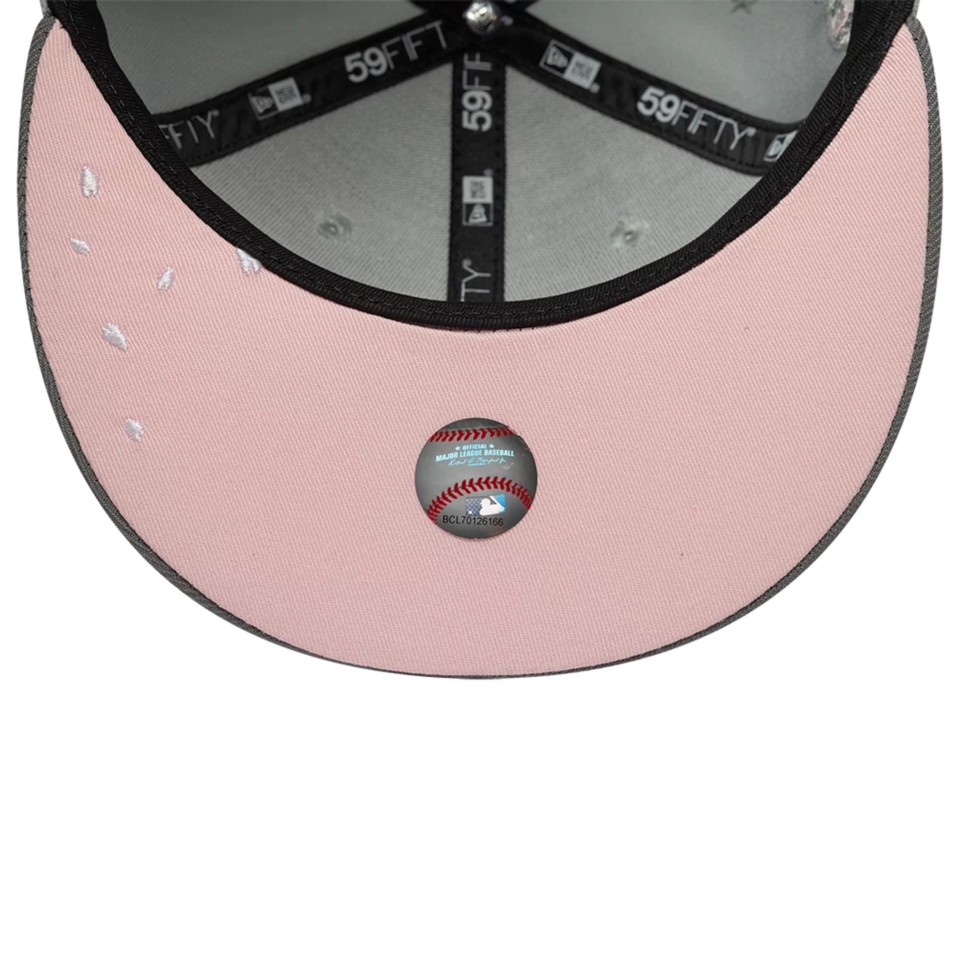 Pictured is this MLB Sakura Nagashi Athletics 59FIFTY Fitted cap in grey. 2