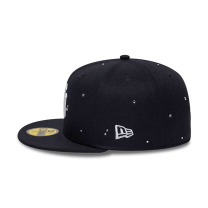 Pictured is this MLB Night Out New York Yankees 59FIFTY Fitted cap in navy. 5