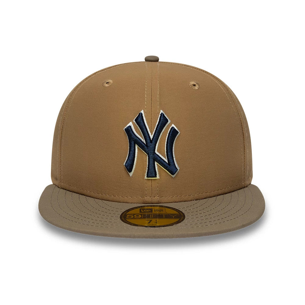 Pictured is this MLB Gros Grain New York Yankees 59FIFTY Fitted cap in Beige. 5