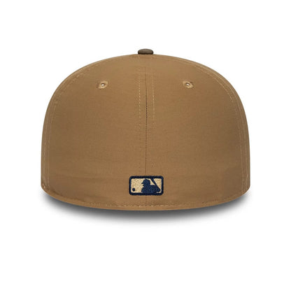 Pictured is this MLB Gros Grain New York Yankees 59FIFTY Fitted cap in Beige. 7
