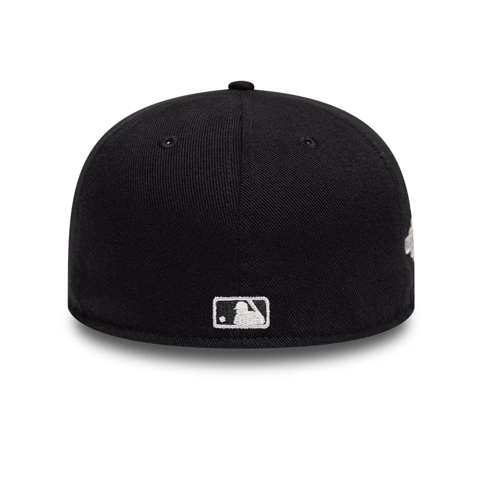 Pictured is this MLB Distressed New York Yankees 59FIFTY Fitted cap in black. 6