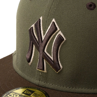 Pictured is this MLB Camo New York Yankees 59FIFTY Fitted cap in green. 4
