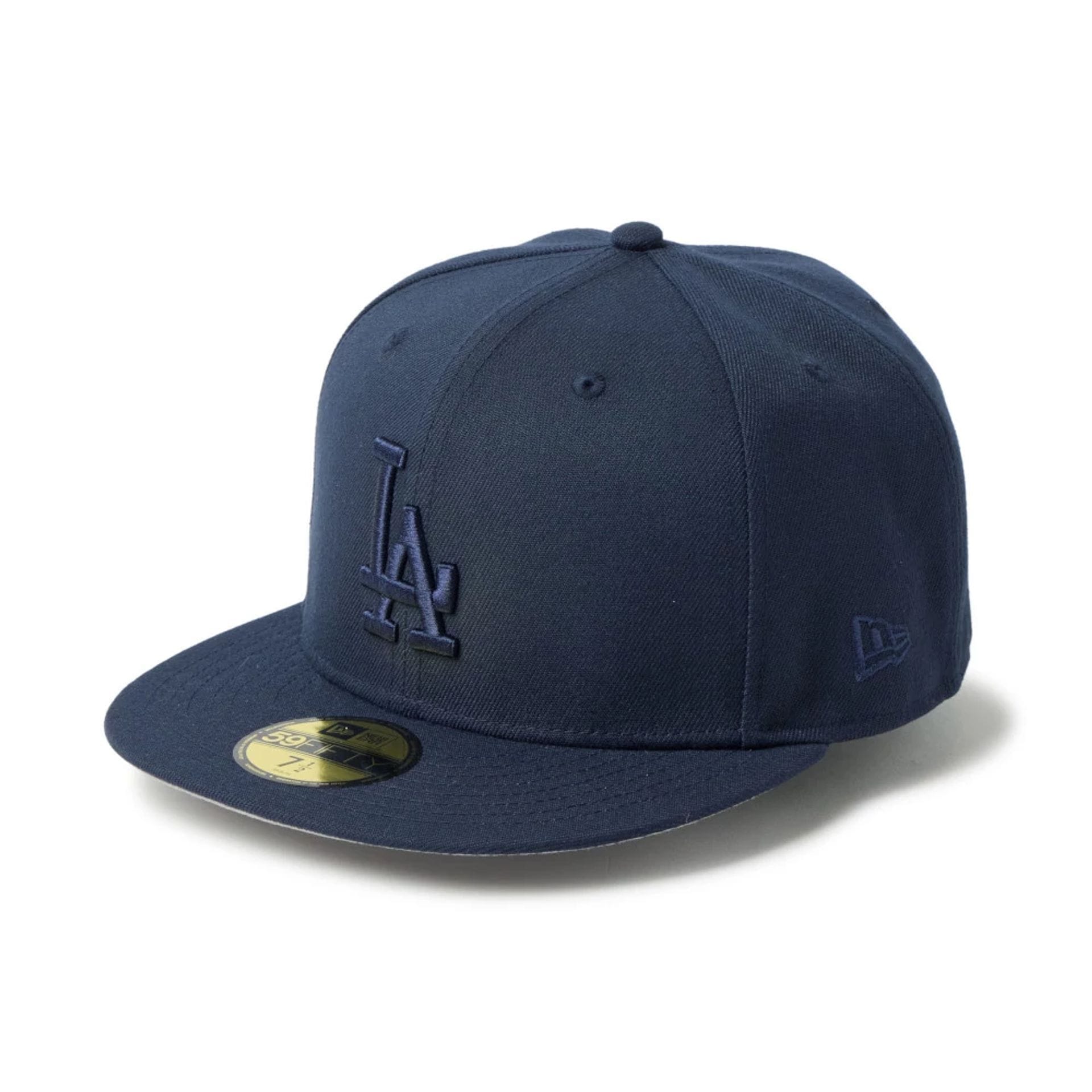 Pictured is this MLB LA Dodgers 59FIFTY Fitted cap in navy. 4