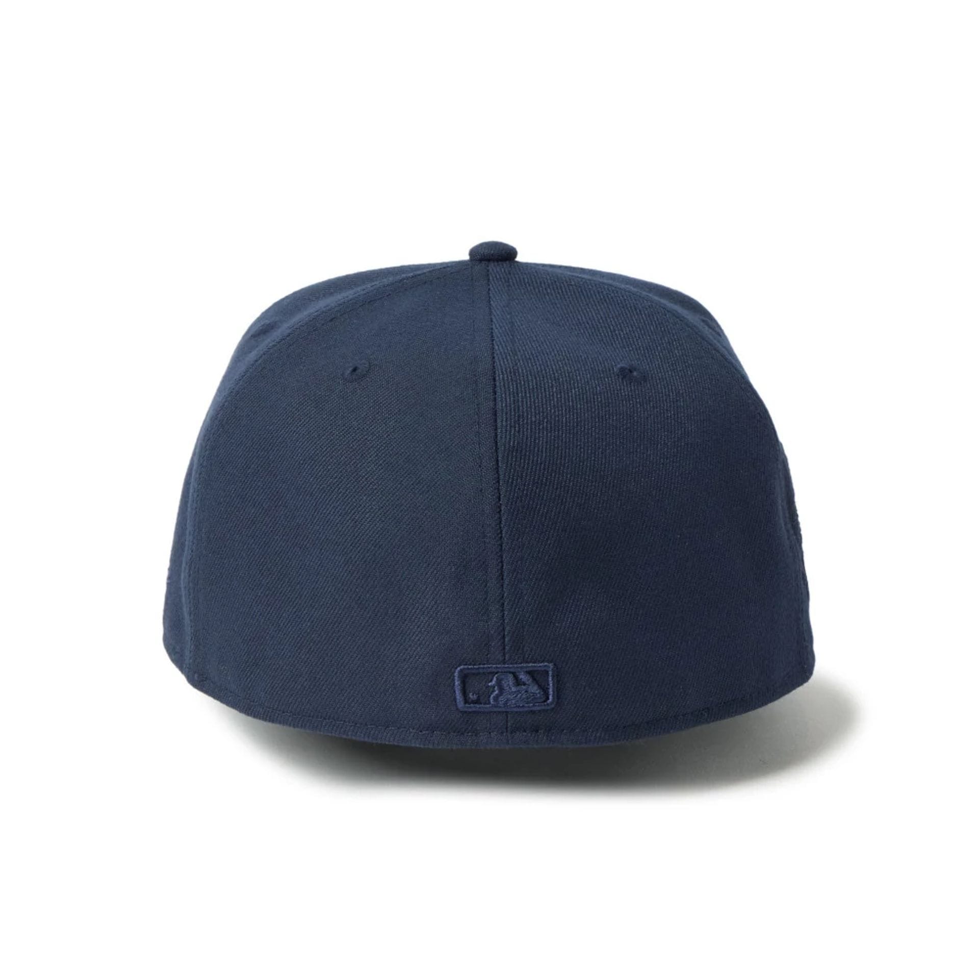 Pictured is this MLB LA Dodgers 59FIFTY Fitted cap in navy. 9