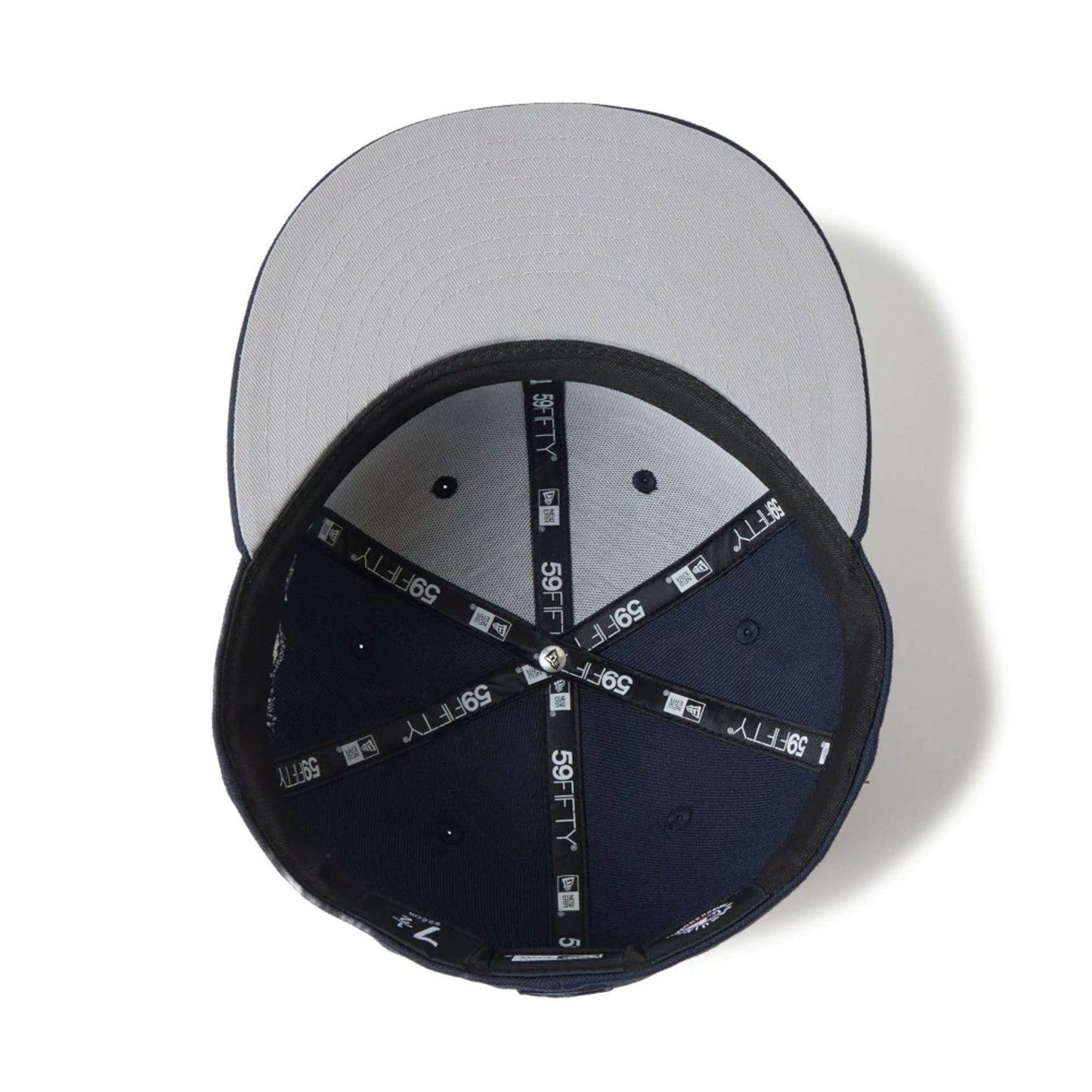 Pictured is this MLB LA Dodgers 59FIFTY Fitted cap in navy. 3