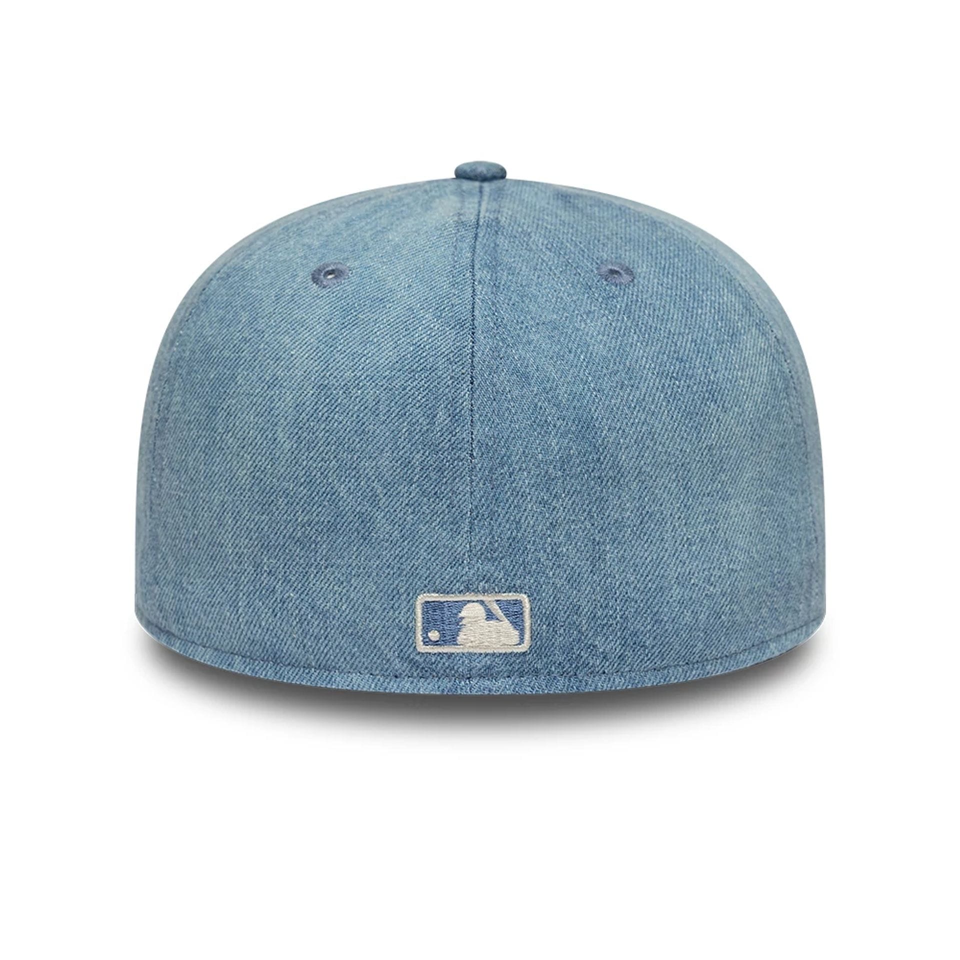 Pictured is this MLB Distressed LA Dodgers 59FIFTY Fitted cap in navy. 4