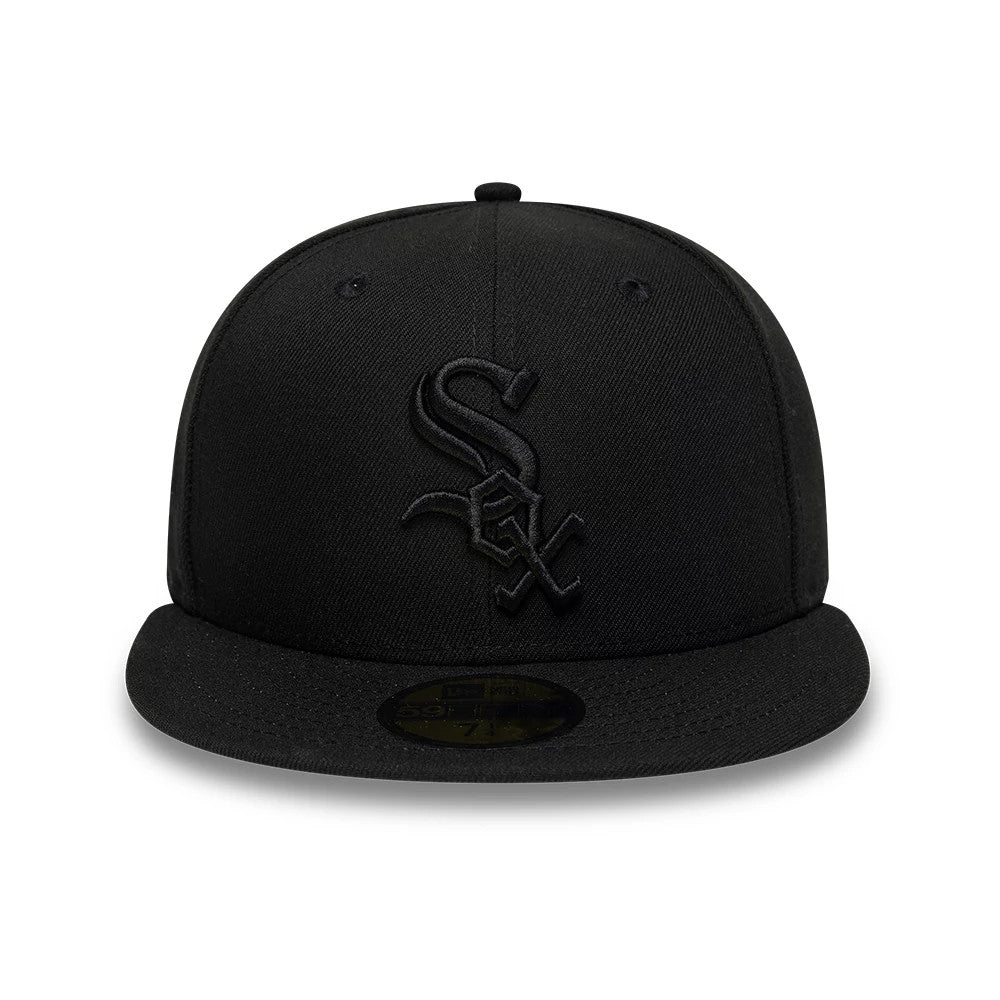 Pictured is this MLB Black On Black Chicago White Sox 59FIFTY Fitted cap in black. 2
