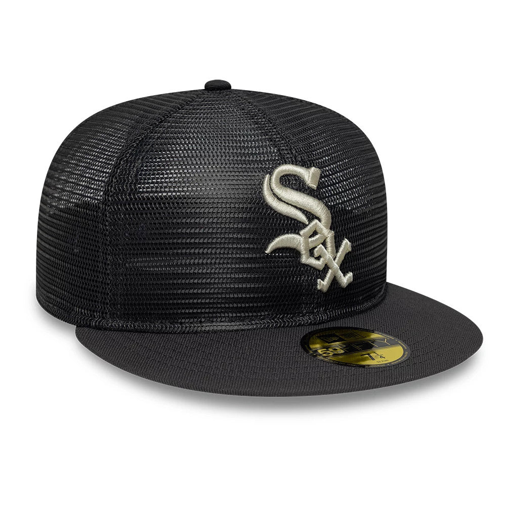 Pictured is this MLB All Mesh Chicago White Sox 59FIFTY Fitted cap in dark grey. 4