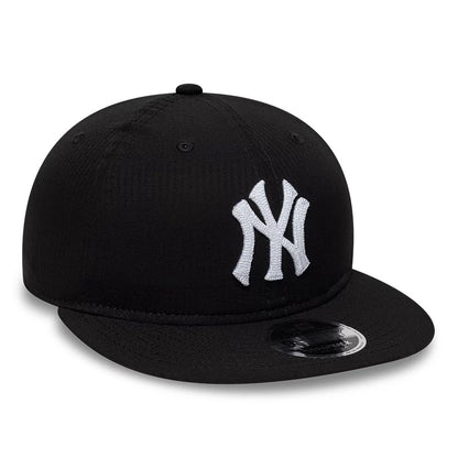 Pictured is this MLB Seersucker New York Yankees Retro Crown 9FIFTY cap in black. 3