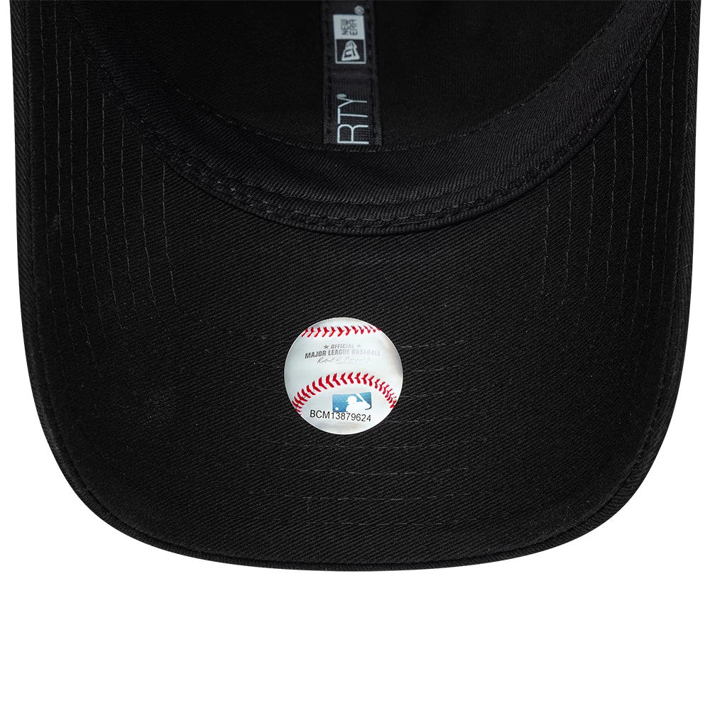 Pictured is this MLB Spray Paint Chicago White Sox 9FORTY cap in black. 7